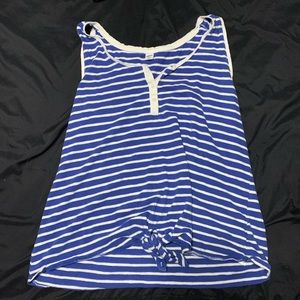 ✨ old navy women’s blue striped tank top ✨ Size XL